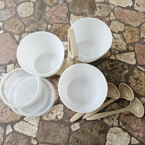 Vintage Tupperware Condiment Caddy with Serving Spoons and Seals Lids 757-3 - Picture 2 of 9